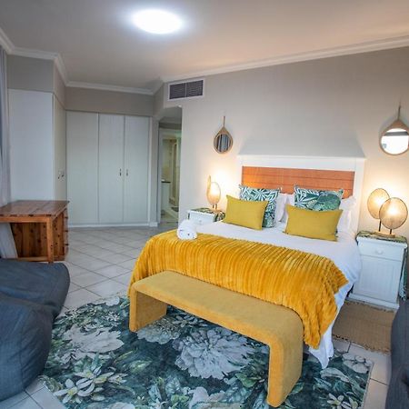 Stay At The Point - Triumphant Tropical Tranquility Durban Esterno foto