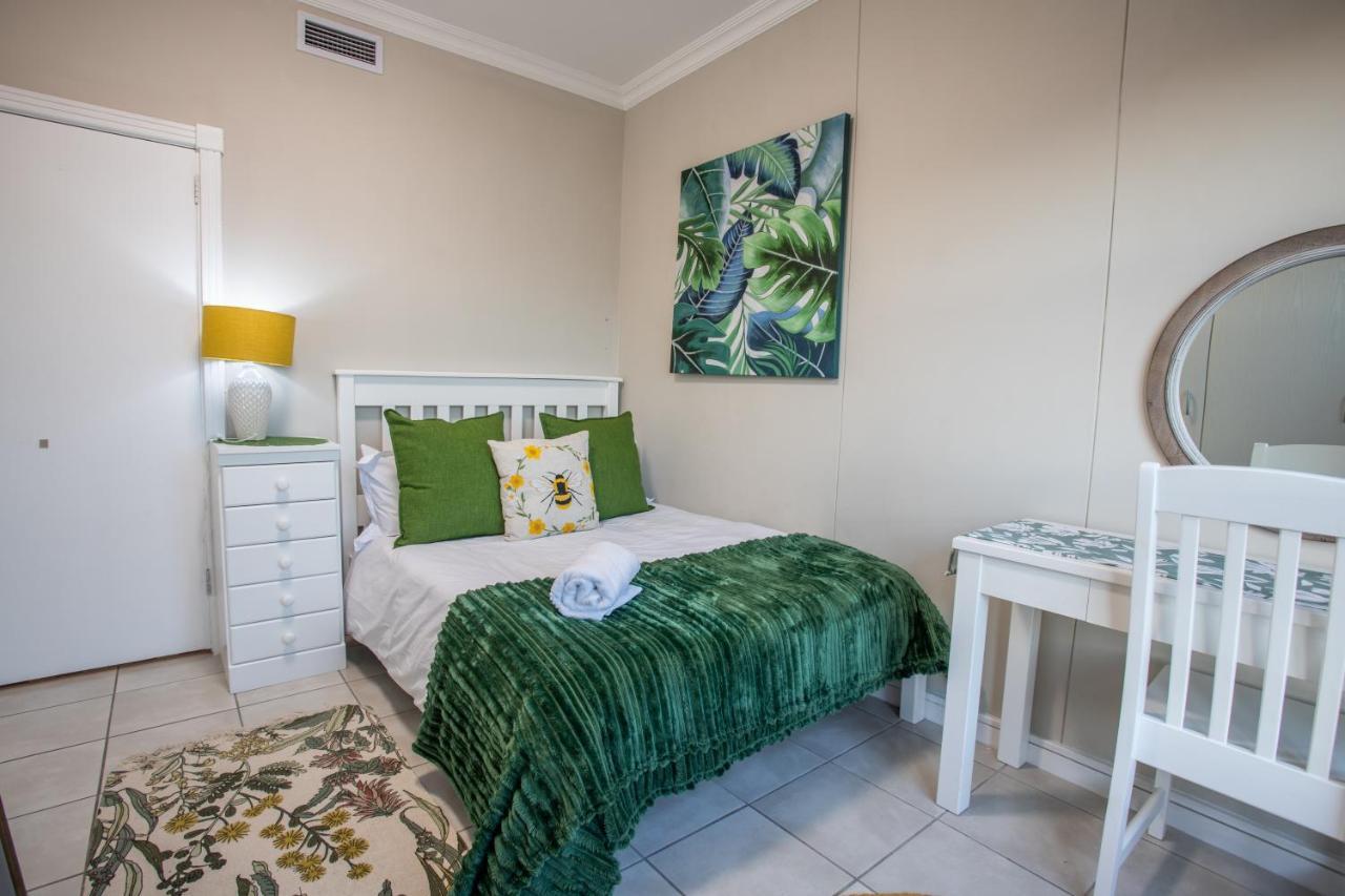 Stay At The Point - Triumphant Tropical Tranquility Durban Esterno foto